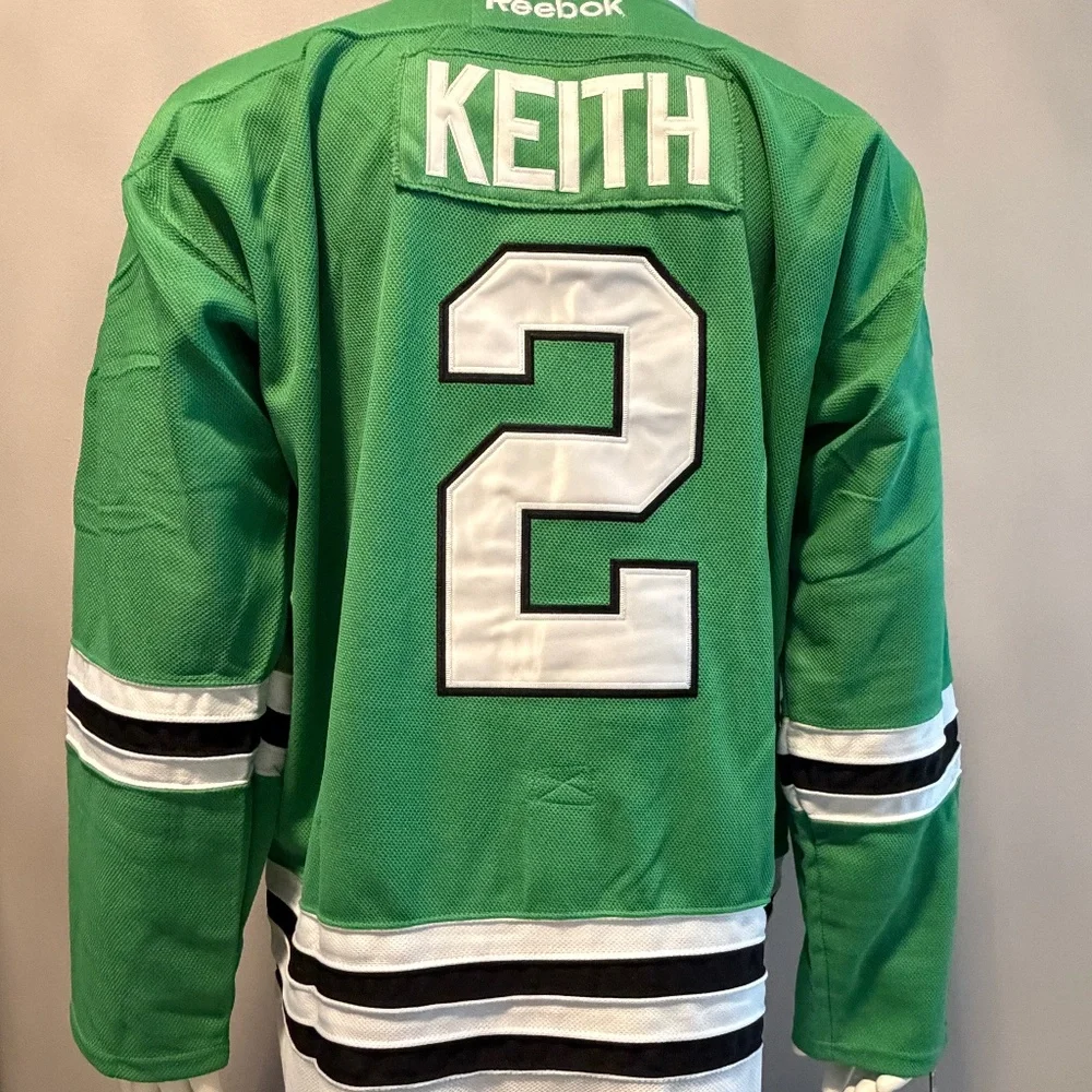 On Ice NHL Blackhawks Jersey - Keith☘️ - Picture 2 of 3